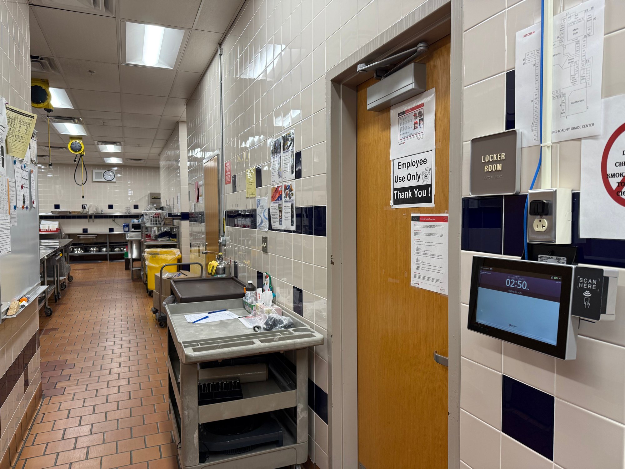 Cafeteria Kitchen SmartClock Standard